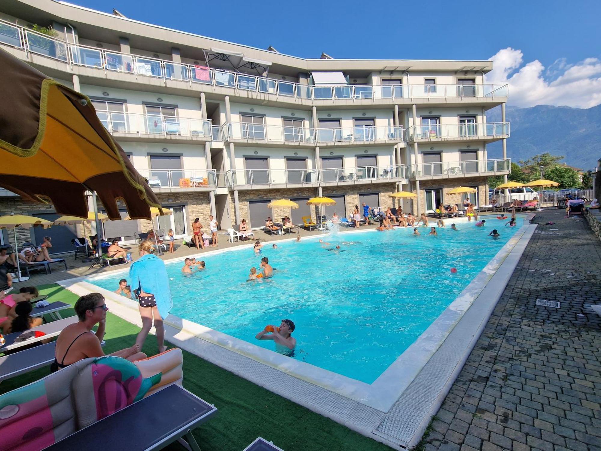 دومازو Hotel Residence Alessandra المظهر الخارجي الصورة